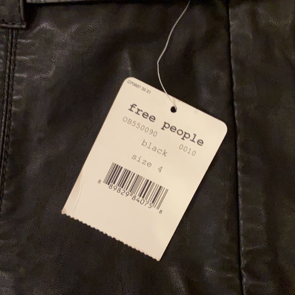 Free people - Picture 3 of 3